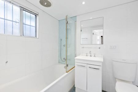 Charming village terrace perfectly located. - Photo 5