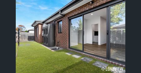 It's All In The Location - Photo 3