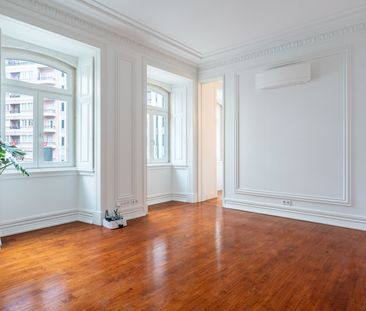 1+1 bedroom apartment inserted in a development in Lisbon - Photo 6