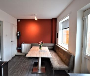 3 bedroom end of terrace house to rent - Photo 5