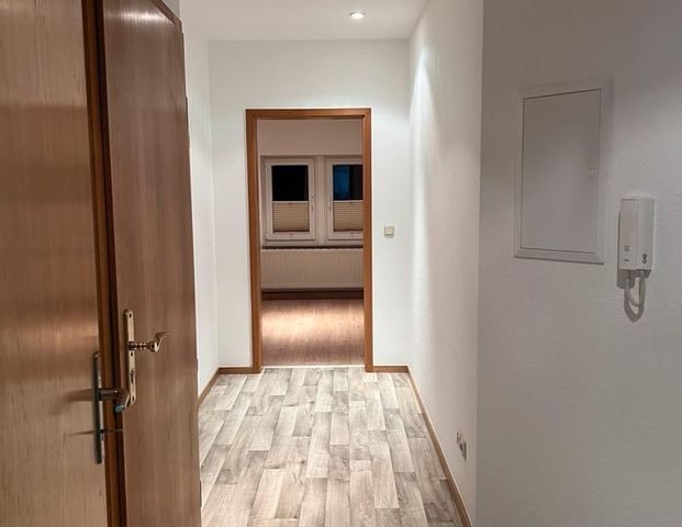 2-Raumwohnung, saniert, Bad m. Badewanne & Fester, inkl. Küche - Photo 1