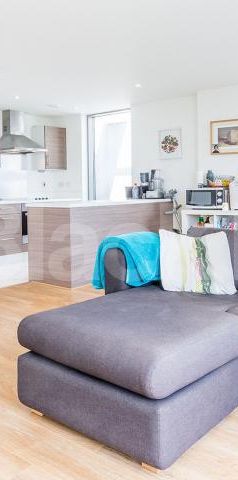 1 Bedroom, 1 bath, 1 reception Flat - Photo 1