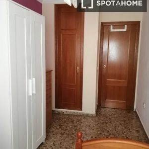 valencia, Valencian Community 46920 - Photo 3