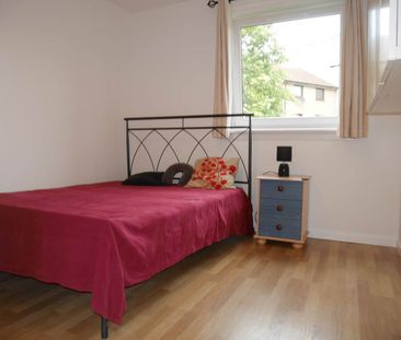 1 bed Flat to rent - Photo 5