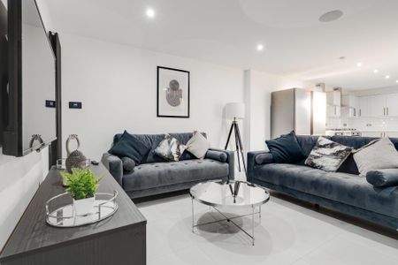 6 bedroom house to rent - Photo 3