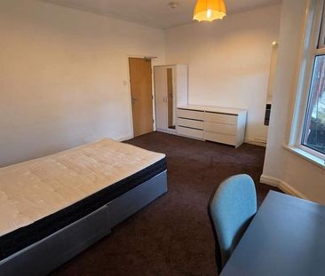 6 bedroom house to rent - Photo 3