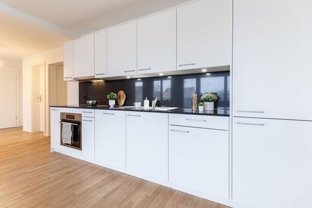Moderne 4.5-Zimmer-Wohnung mit Balkon und zentraler Lage am Riehenring - Foto 4