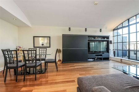 A stunning two bedroom Penthouse apartment located in this sought after riverside warehouse conversion. - Photo 3