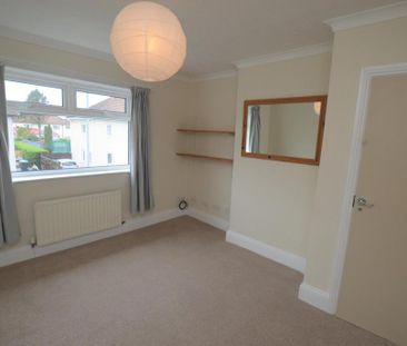 3 bedroom semi-detached house to rent - Photo 6