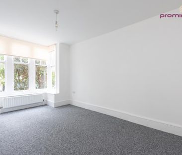 3 bedroom flat to rent - Photo 4