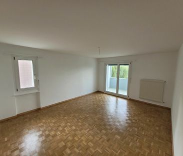 Appartement dernièrement rénové de 3 pièces avec balcon ! - Foto 3