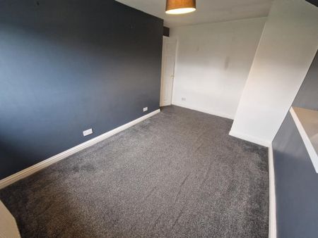 3 bedroom detached house to rent - Photo 5