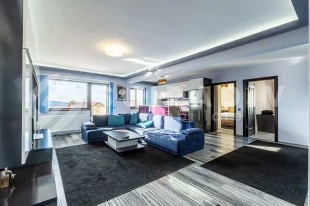 Apartament modern cu 3 camere, 2 bai, parcare-Europa - Fotografie 1