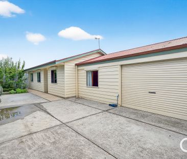 Open the door to effortless coastal living - Photo 4