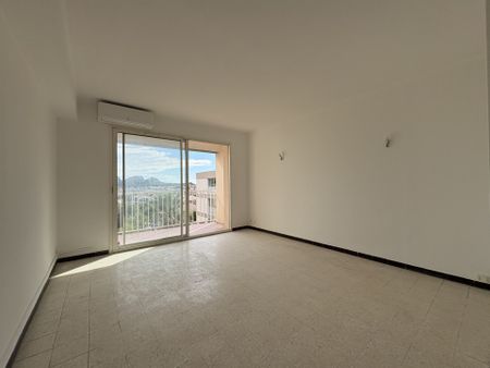Location Appartement 3 pièces 59m² LA CIOTAT 13600 - Photo 3