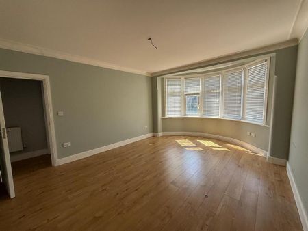 3 bedroom flat to rent - Photo 2