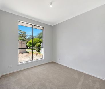 Near New Modern Living &vert; Walking Distance Elizabeth Shopping Centre - Photo 3