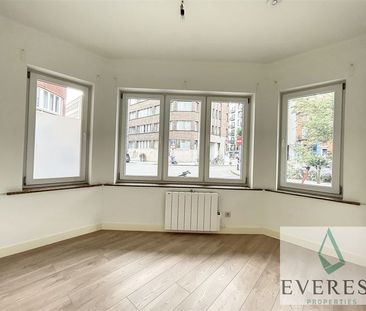 La place Meiser! Bel appartement une chambre - Photo 6