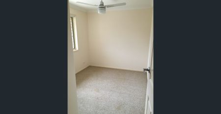 Townhouse in quiet complex (avail 22.12.25) NO CATS OR DOGS - Photo 3