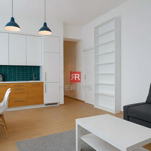 HERRYS - Na prenájom štýlový a priestranný 2-izbový byt v centre mesta - Nám. 1. mája - Photo 1