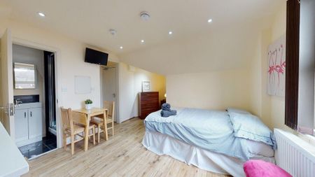 Studio to rent - Photo 2