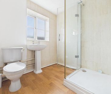 2 bedroom maisonette to rent - Photo 4