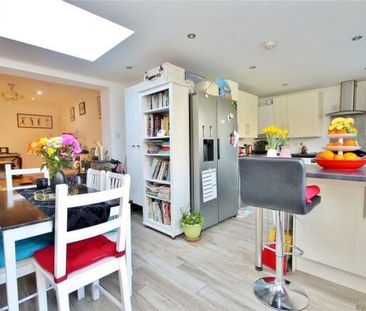 Robin Hood Road, Woking, Surrey, GU21 - Photo 2
