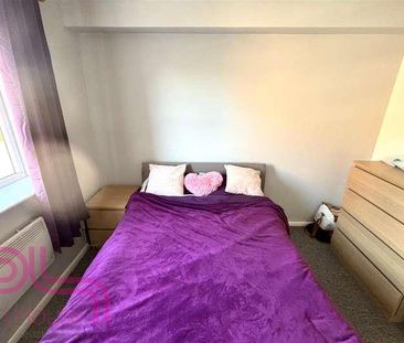 Redford Close, Feltham, TW13 - Photo 3