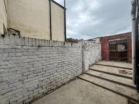 2 bedroom terraced house to rent - Photo 5