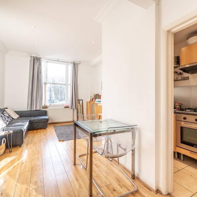 1 bedroom flat to rent - Photo 1