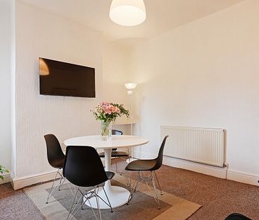 Fantastic 4 Bedroom Student Property - Photo 2