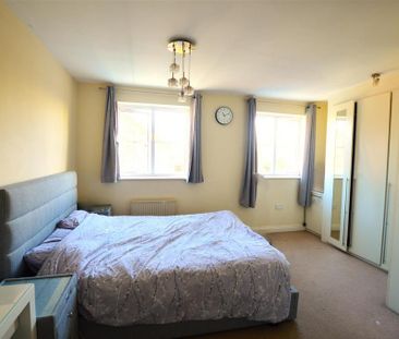 3 bedroom terraced house to rent - Photo 6