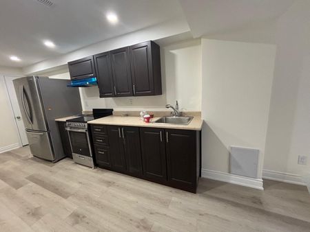 For Lease - 5898 Mersey Street, Mississauga, Ontario - Photo 3