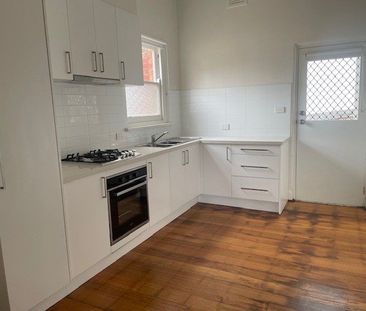 Compact freestanding 2 bedroom home - Photo 1