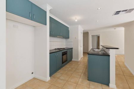 Well Presented 4 Bedroom Family Home - Photo 5