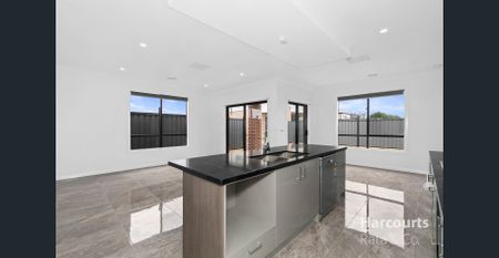 Spacious and Modern 4-Bedroom Home in Kalkallo - Photo 5