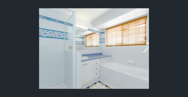 Grand Home - Must See! - Photo 1