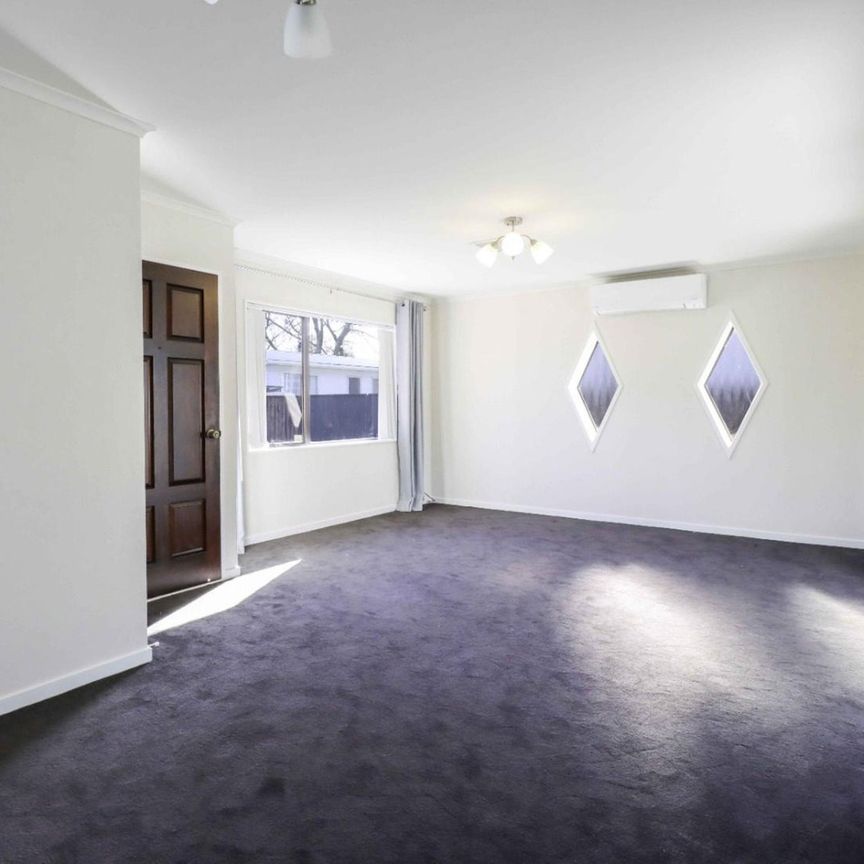 Charming two-bedroom home - Photo 1