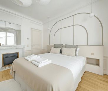 Location Appartement 8 pièces Meublé 270m² PARIS 16 75116 - Photo 6