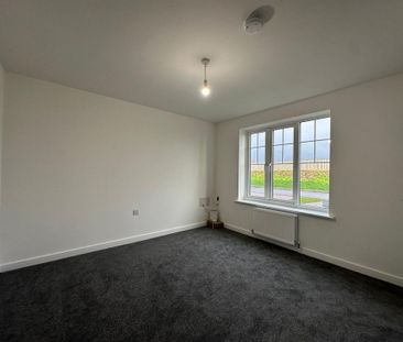 3 bedroom semi-detached house to rent - Photo 6