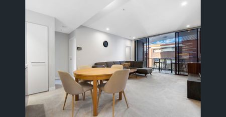 Modern Furnished 2 Bedroom 2 Bathroom River Views w/ Infinity Pool - Photo 2