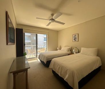 Furnished Beachside Apartment in a Convenient Coastal Location - Photo 4