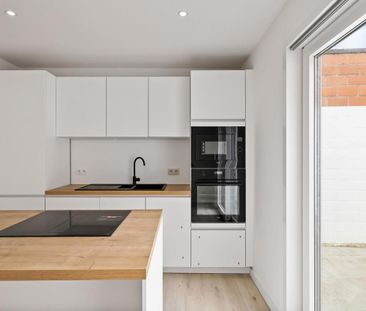 Huis - Te huur - Photo 2