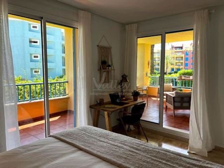 Luxury Apartment for rent in Sotogrande, Andalusia - Photo 2