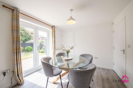 4 bedroom detached house to rent - Photo 4