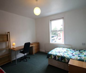Glebe Avenue (room 1), Kirkstall, Leeds - Photo 5