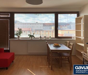 Pronájem bytu 1+kk 34 m² - Photo 1