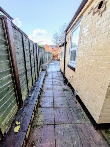 2 Bed Terraced House, Clifton Road, B67 - Photo 5