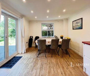 1 bedroom in a house share to rent - Photo 6