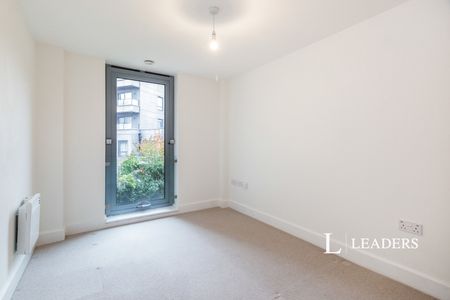 2 bedroom apartment to rent Whytecliffe Road South, Purley, CR8 - Photo 3